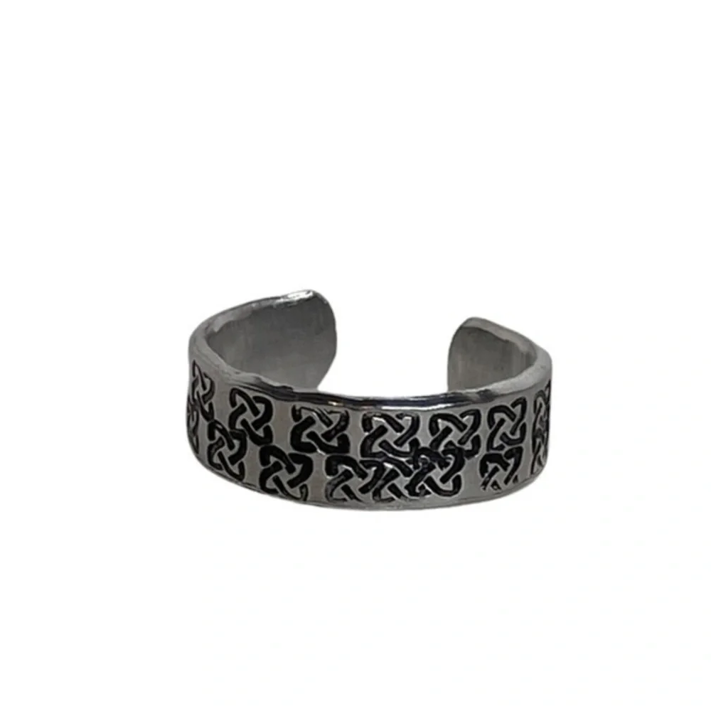 Handmade ring hand